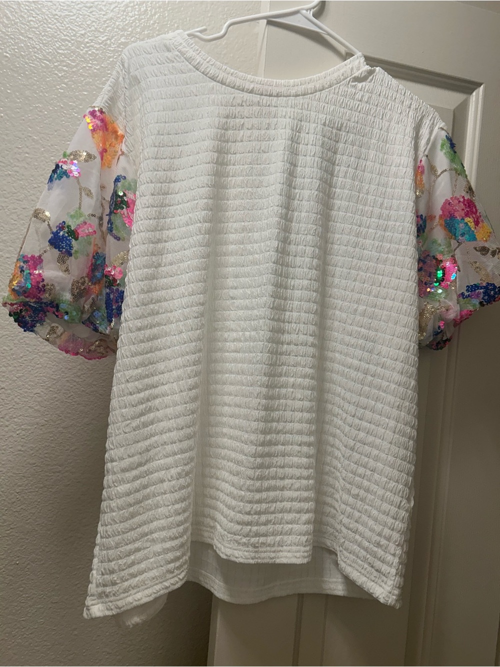 Jess Lea White Textured Top with Elastic Neckline - Picture 5 of 5